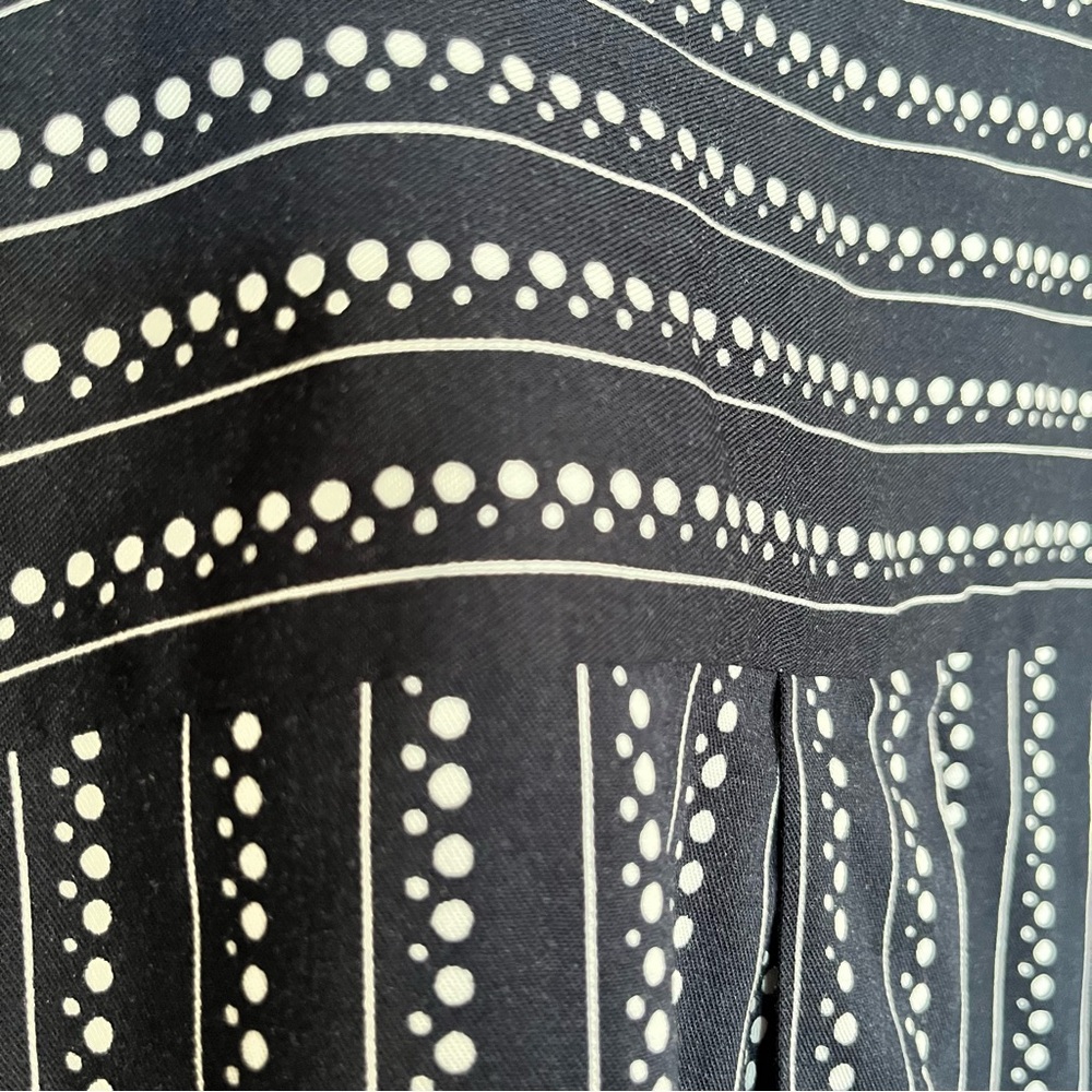 Chico’s Navy Blue & White Dot-Stripe Lace-Up Blouse Size 3 (XL) NWT - Picture 7 of 9